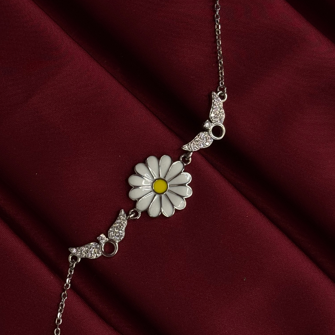Bellis Band – Wings Charm