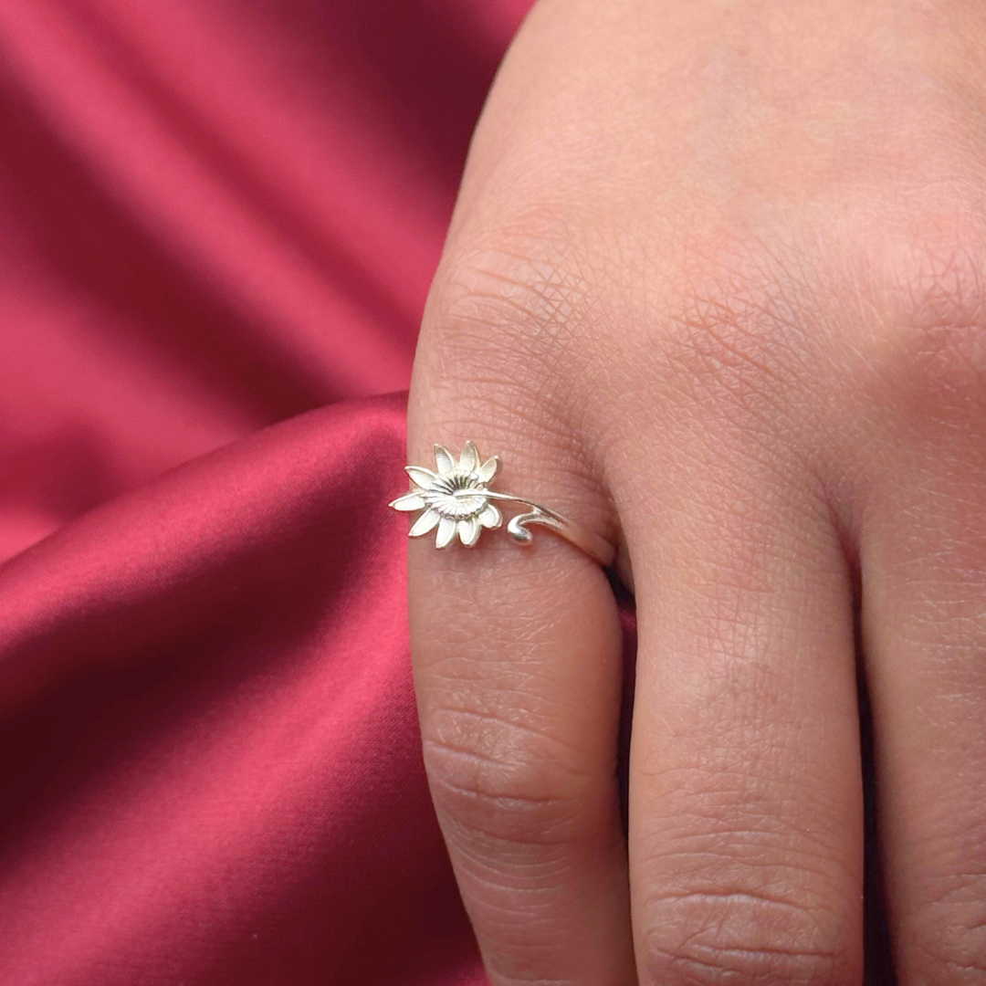 Noor Phool– 925 Sterling Silver Sunflower Ring | Handcrafted Minimal Floral Jewellery