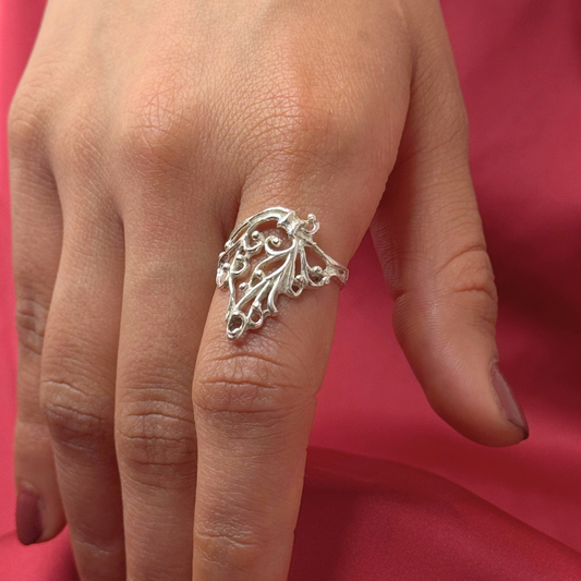 Vana Veil Sterling Silver Ring | Nature-Inspired Adjustable Leaf Design