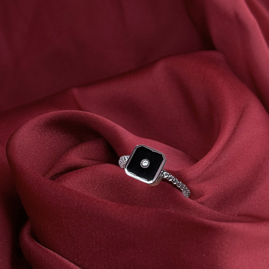 Black Squircle – 92.5 Sterling Silver Ring