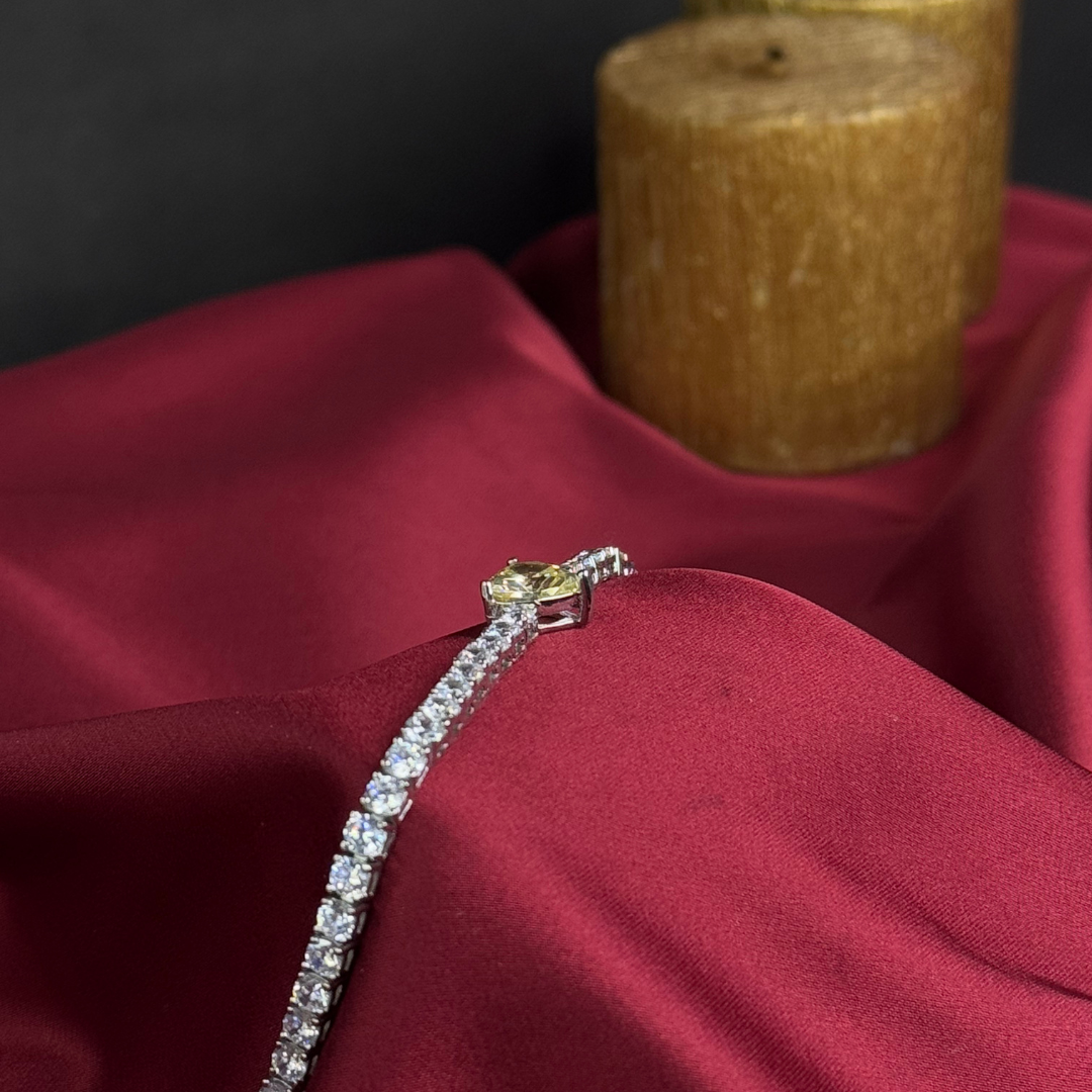 STAINED SHINY LOVE – Golden-Kissed Silver Bracelet