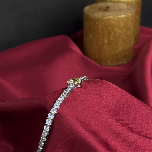 STAINED SHINY LOVE – Golden-Kissed Silver Bracelet