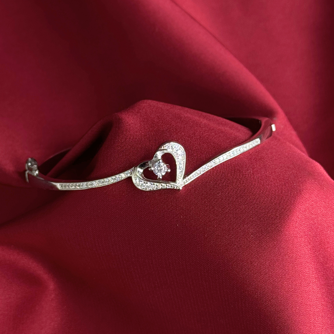 TILTED LOVE – Passionate Heart Silver Bracelet