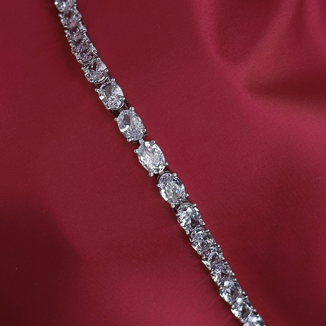 Stellar Line Silver Bracelet – Elegant Constellation-Inspired Jewelry