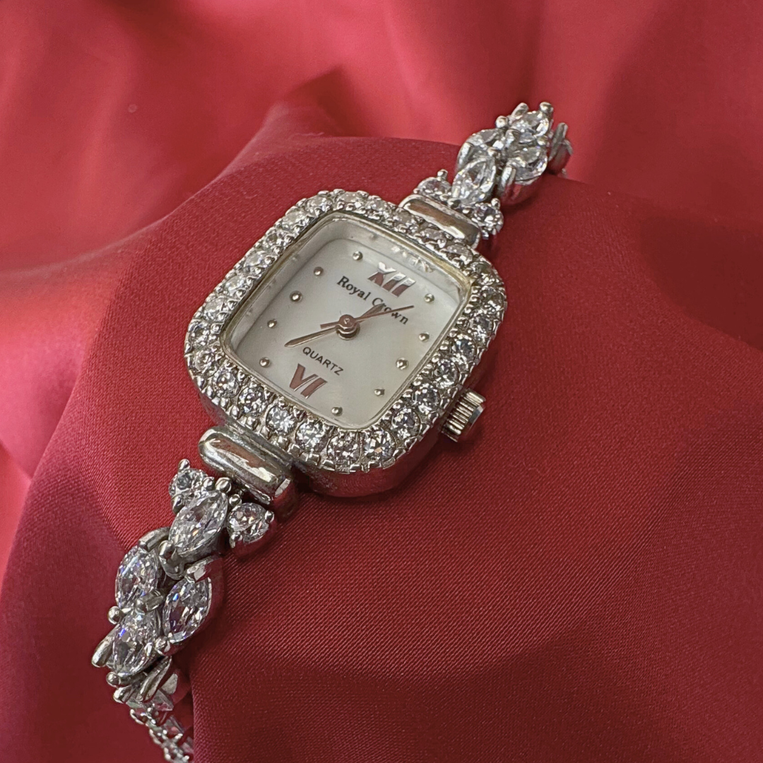 Square Dial Silver Watch – Elegant Jewelry Timepiece