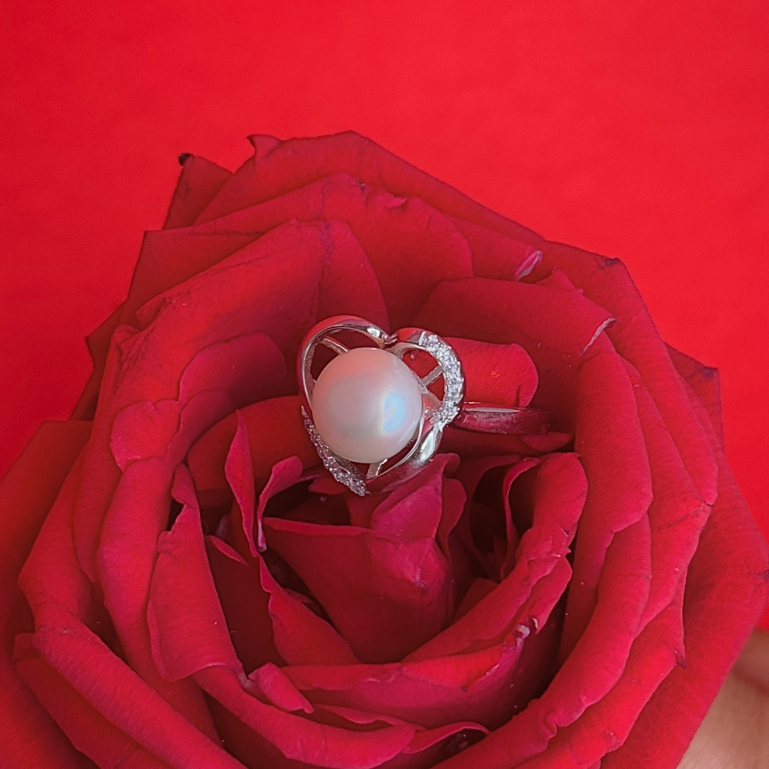 Heart of Noor – Silver Heart Pearl Ring